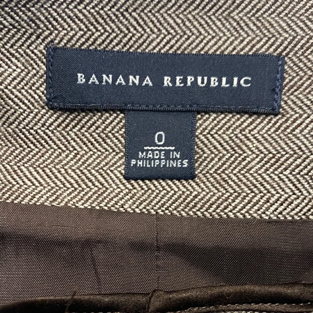 Banana Republic title banana